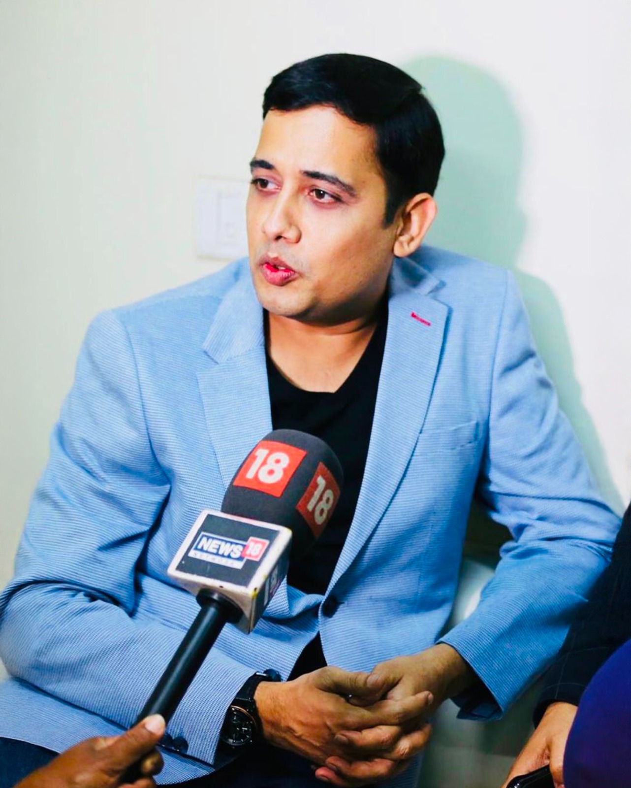 Puneet Sharma performing